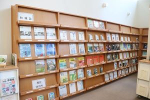 2025年度雑誌架和雑誌